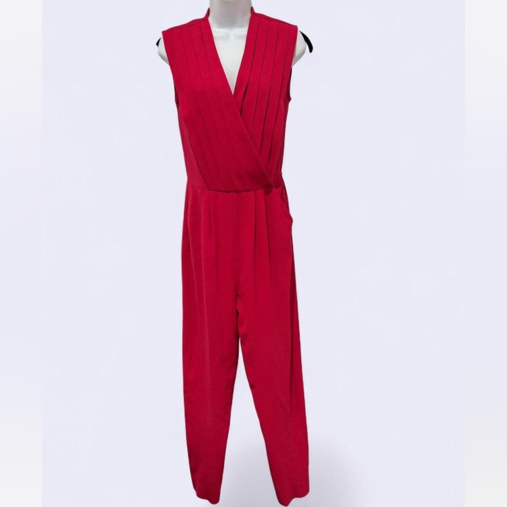Elegant Red Sleeveless Jumpsuit